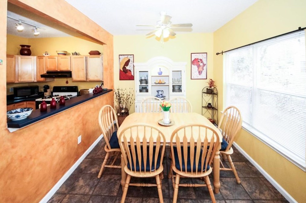 802 Dancing Fox Rd, Decatur GA  30032-7415 exterior