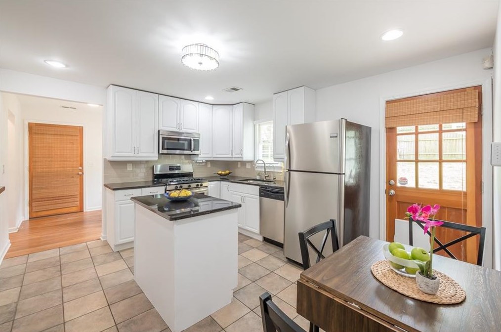 1619 Wainwright Dr, Atlanta GA  30316-2715 exterior