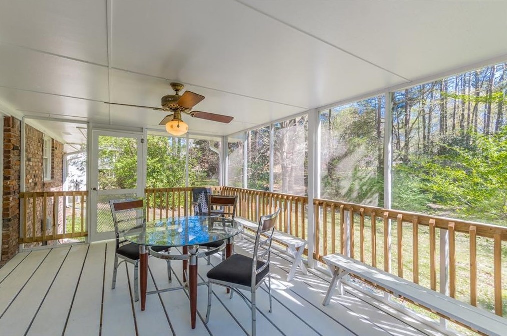 2537 Coralwood Dr, Decatur GA  30033-1333 exterior