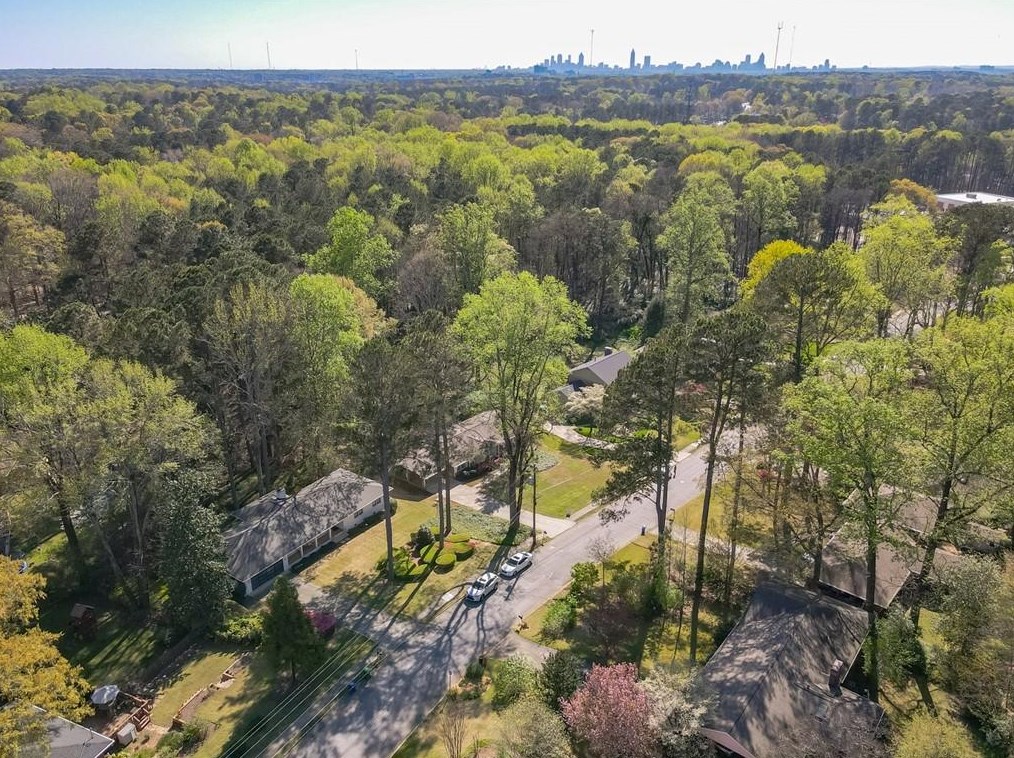 2537 Coralwood Dr, Decatur GA  30033-1333 exterior