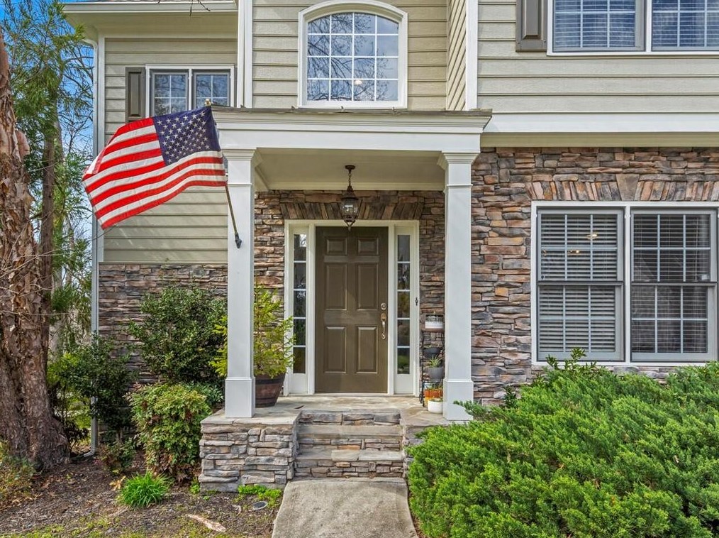 510 Thunder Ridge Dr, Acworth, GA 30101-2277