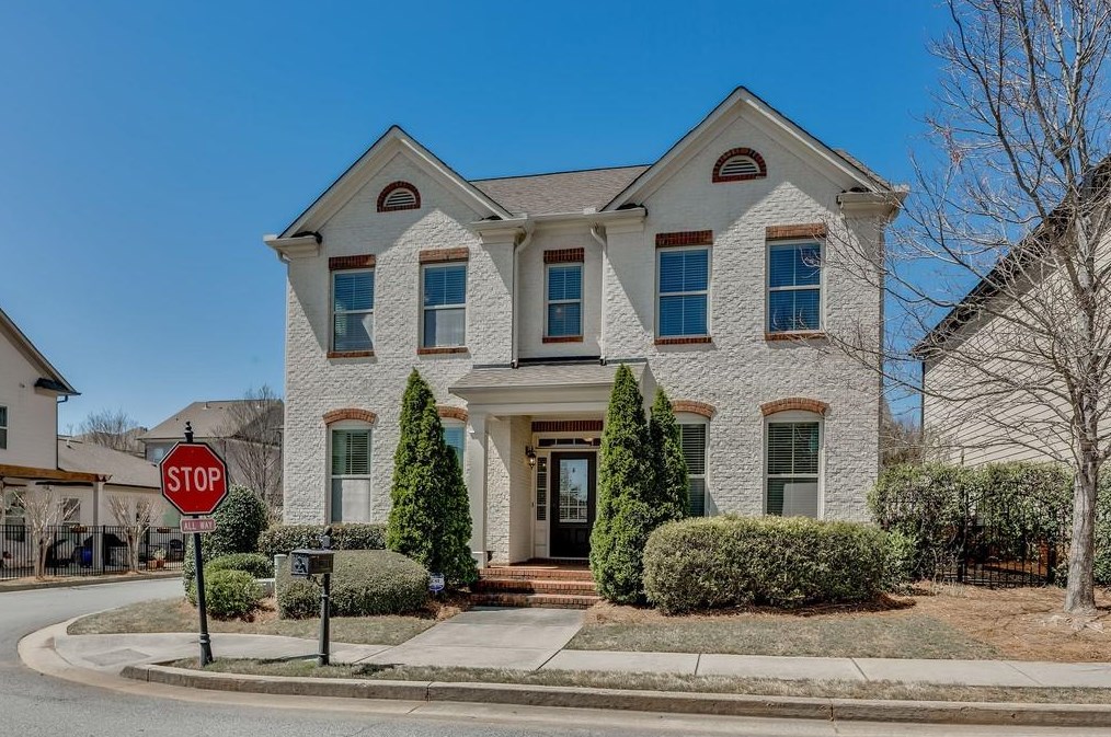 7440 Winthrop Rd, Alpharetta, GA 30005-3008