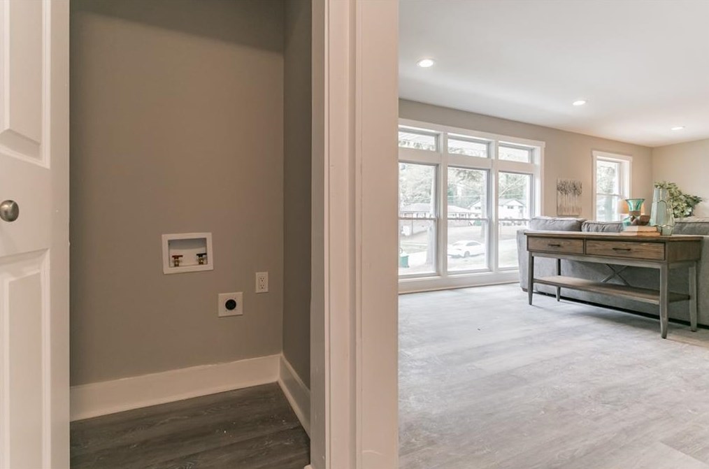 3276 Bobolink Dr, Decatur GA  30032-3711 exterior