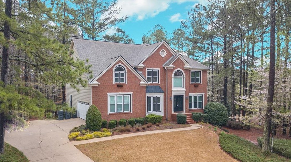 565 Hopewell Downs Dr, Alpharetta, GA 30004-2880