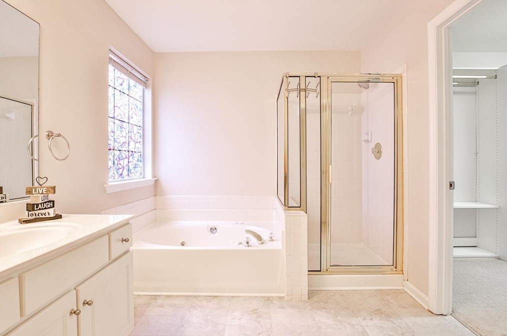 2790 Ashwood Pl, Decatur GA  30030-4193 exterior