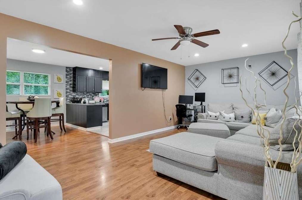 475 Queen Aliese Ln, Jonesboro, GA 30236-1727