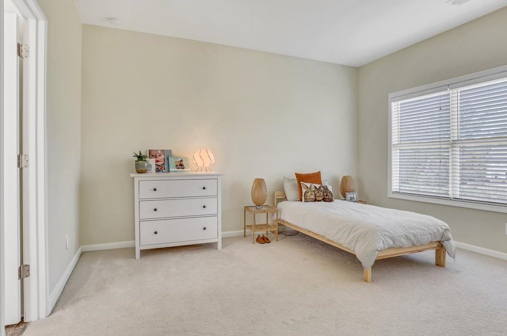 825 Westmoreland Cir, Atlanta GA  30318-4019 exterior