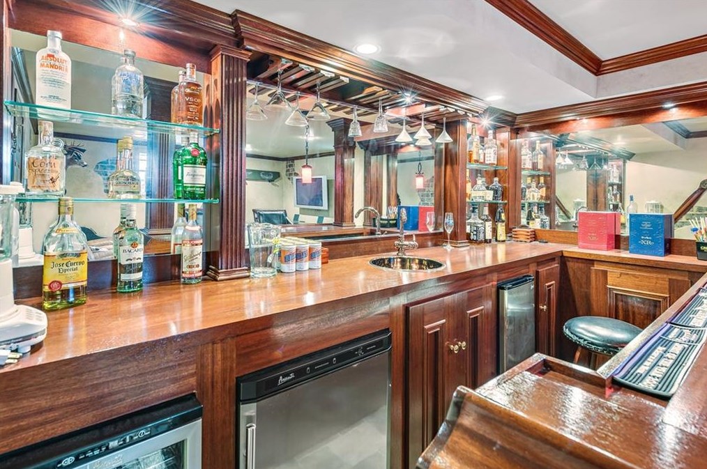 1664 Colebrook Cir, Decatur GA  30033-1425 exterior