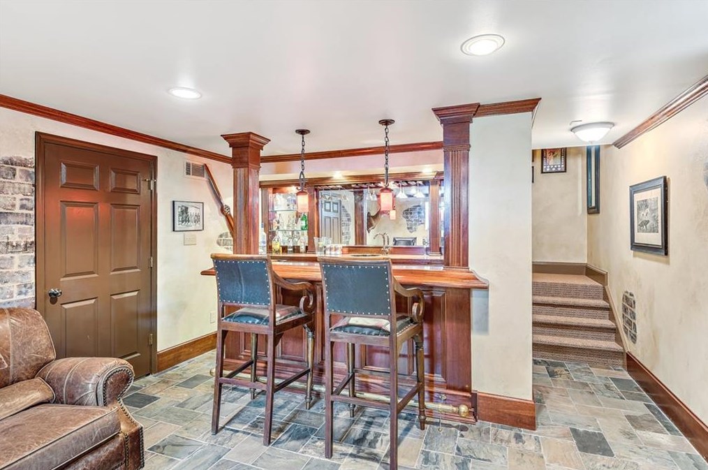 1664 Colebrook Cir, Decatur GA  30033-1425 exterior