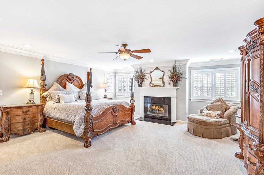 1664 Colebrook Cir, Decatur GA  30033-1425 exterior