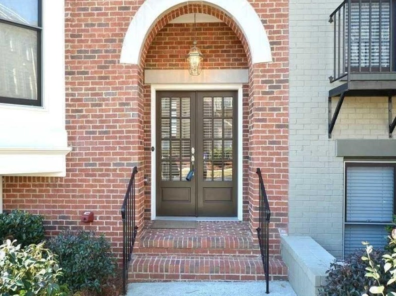 100 W Ridge Way #100, Roswell, GA 30076