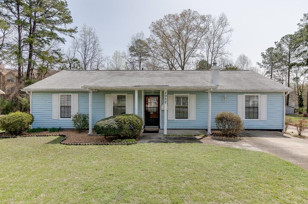 2952 Meadow Wood Ct, Lawrenceville, GA 30044-3202