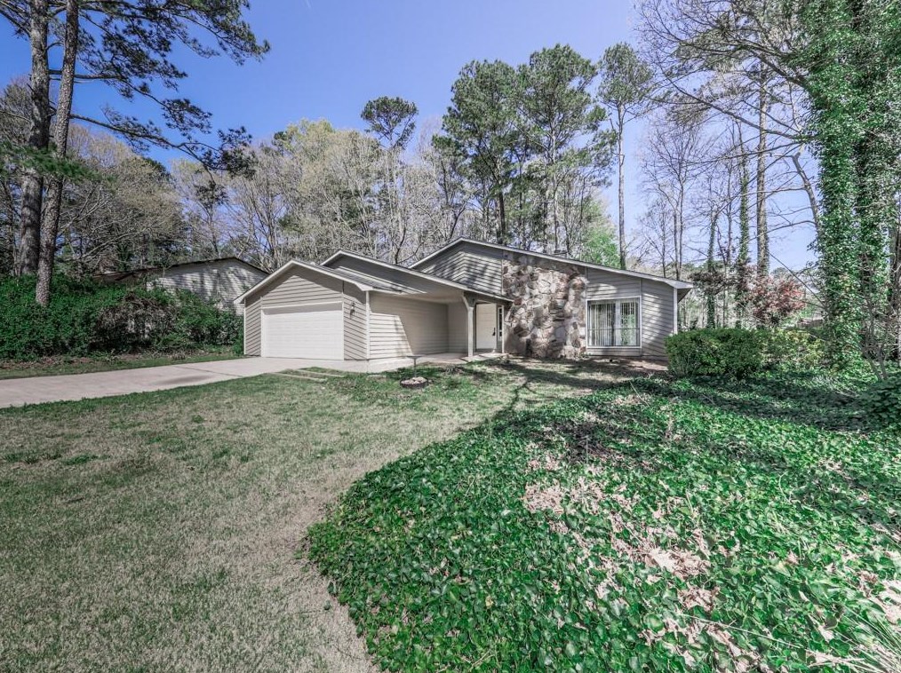 1194 Ridgeside Dr, Acworth, GA 30102-6362
