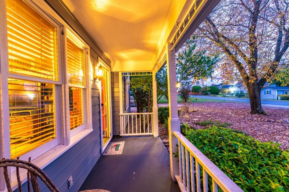 117 Hanover Cir, Calhoun, GA 30701-4150