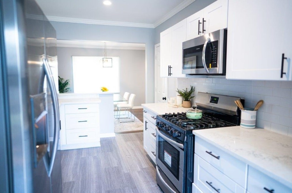 2091 Newnan St, Atlanta GA  30344-1634 exterior