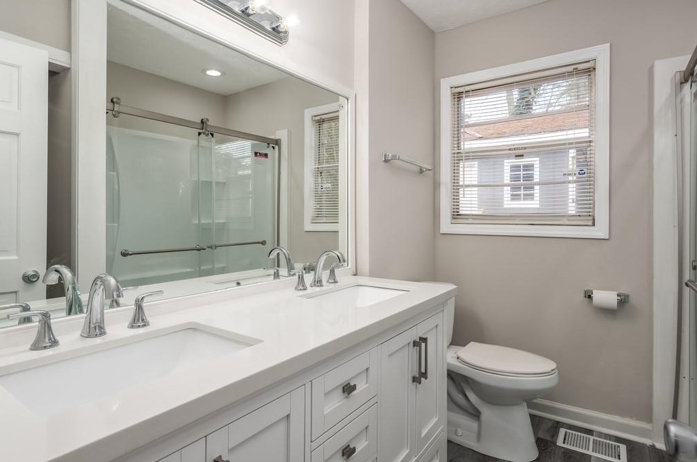 4218 Lamar St, Decatur GA  30035-1437 exterior