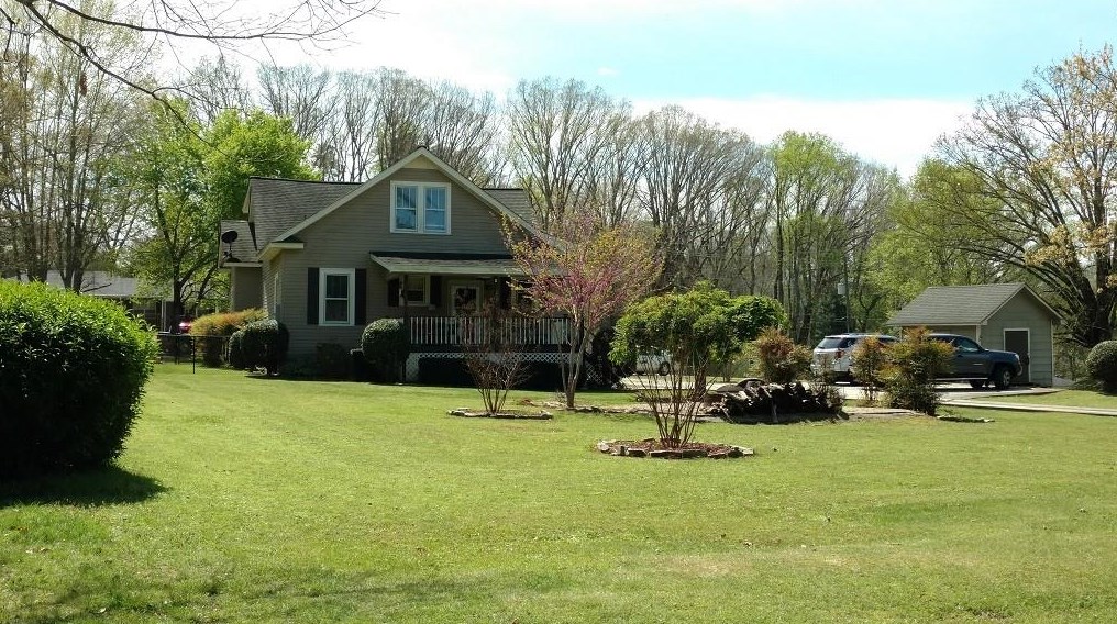 403 W Kytle St, Cleveland, GA 30528