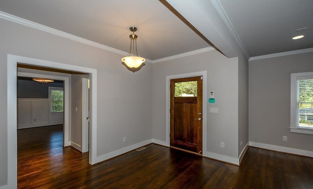 483 Pharr Rd, Decatur GA  30030-4427 exterior