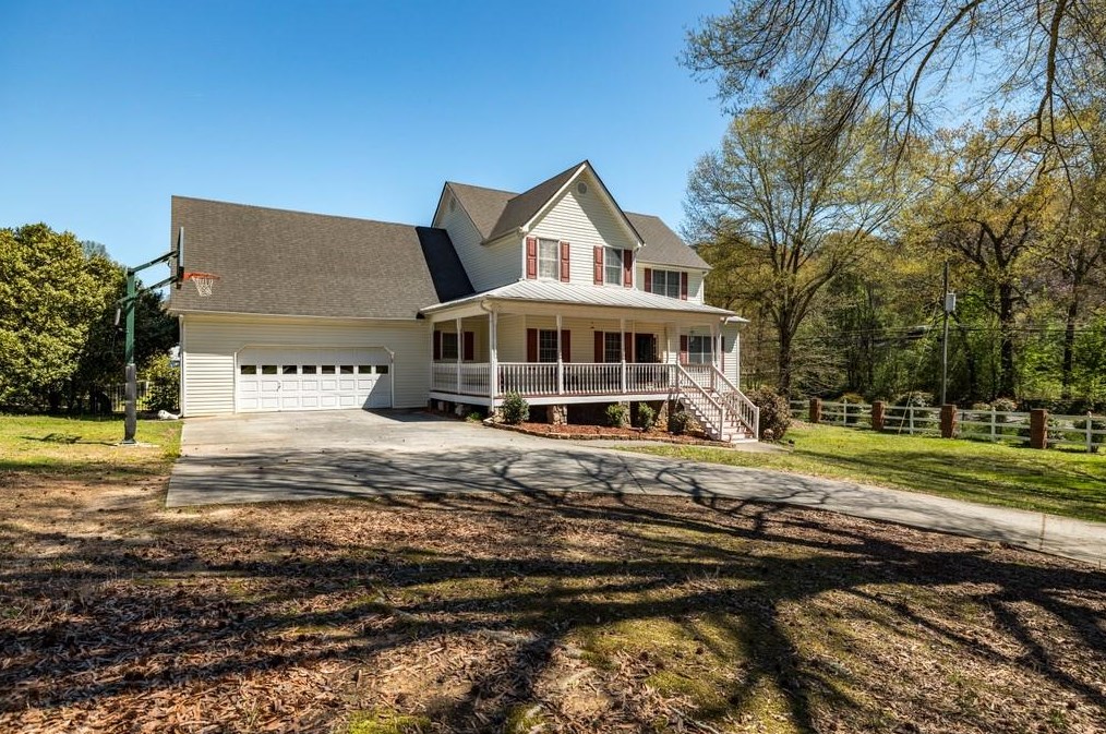 105 Westwood Dr, Calhoun, GA 30701-1670
