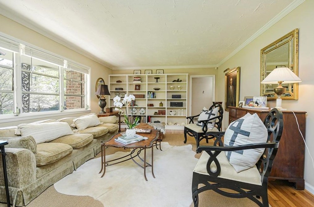 146 Osner Dr, Atlanta, GA 30342-2204