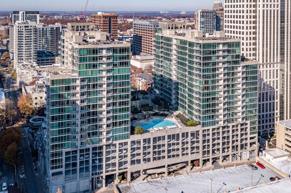 943 Peachtree St, Atlanta GA  30309-3936 exterior