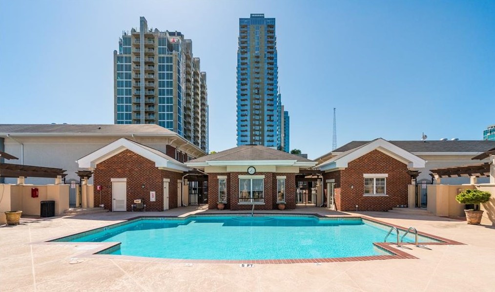850 Piedmont Ave, Atlanta GA  30308-1487 exterior