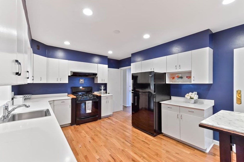 997 Wadsworth Dr, Atlanta GA  30318-1653 exterior