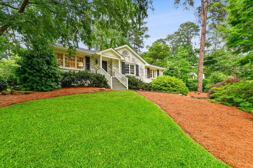 997 Wadsworth Dr, Atlanta, GA 30318-1653