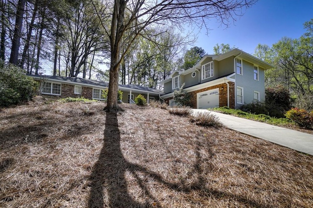 3609 Old Ivy Ln, Atlanta, GA 30342-4515
