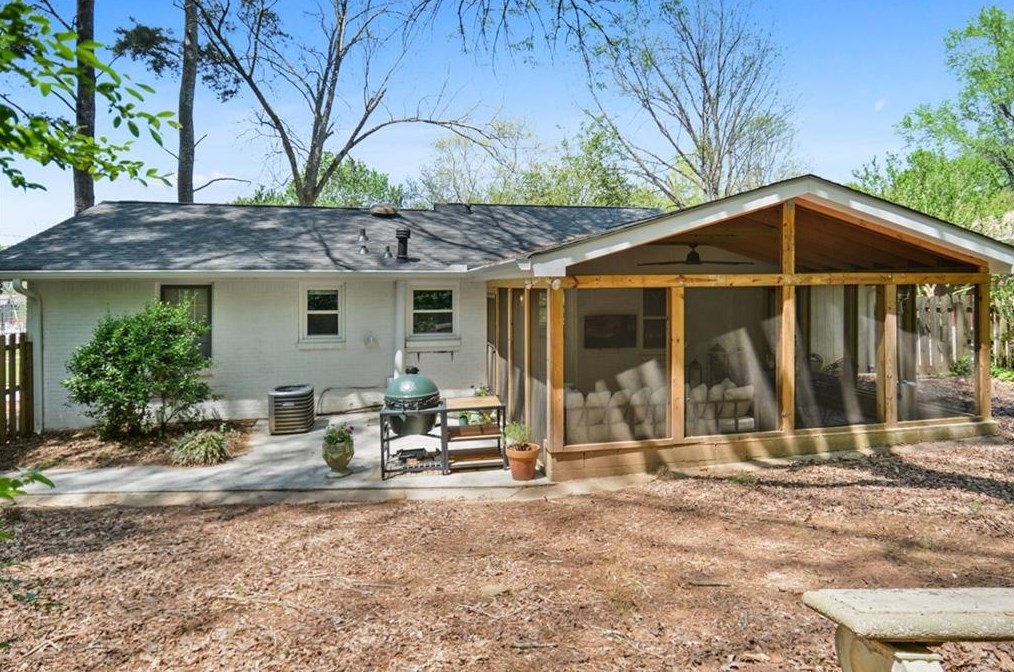 871 Gaylemont Cir, Decatur GA  30033-4809 exterior