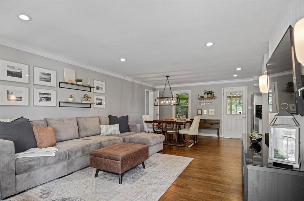 871 Gaylemont Cir, Decatur GA  30033-4809 exterior