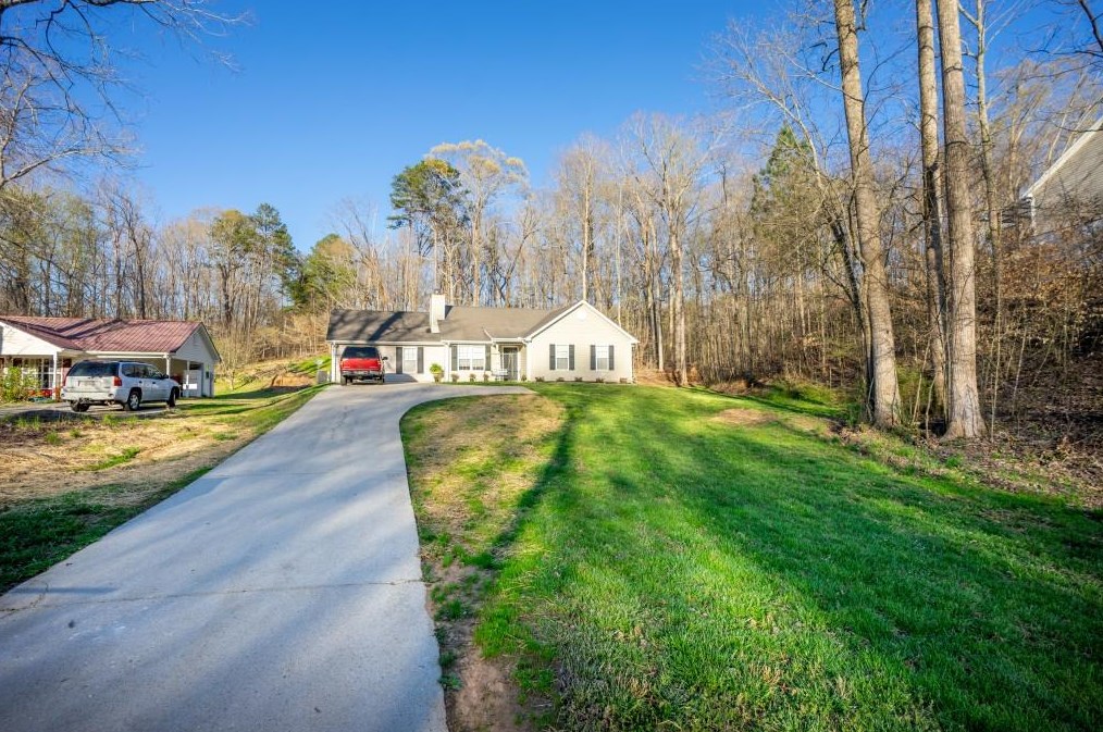 5755 Riley Farm Rd, Lula, GA 30554