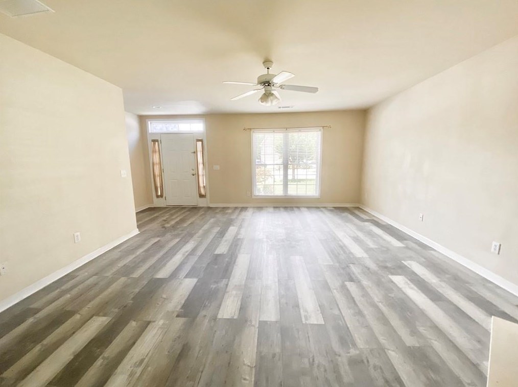 4510 Parkview Walk Dr, Lilburn, GA 30047