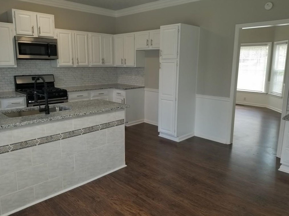 328 Justin Dr, Holly Springs, GA 30188