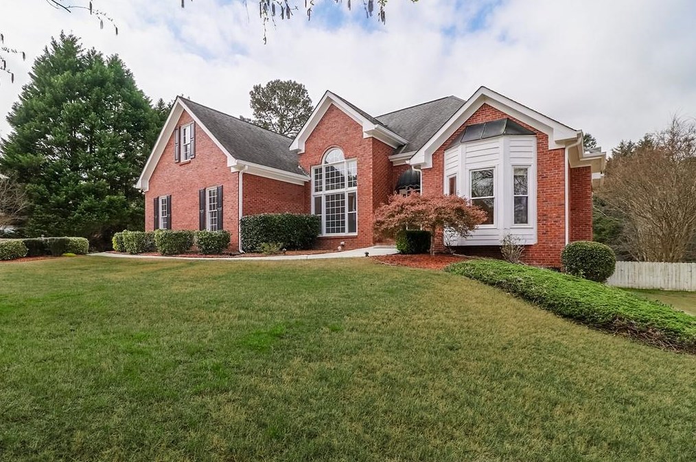 935 Hillside Mill Dr, Grayson, GA 30017-1905