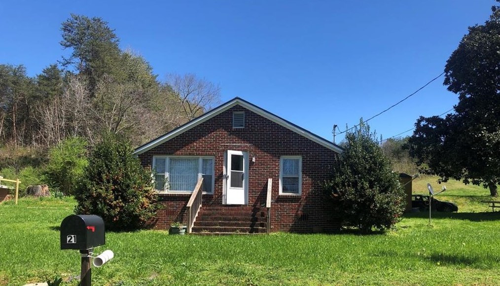 21 School St, Rydal, GA 30171
