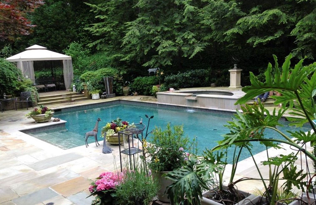 4150 Whitewater Creek Rd, Atlanta, GA 30327-3945