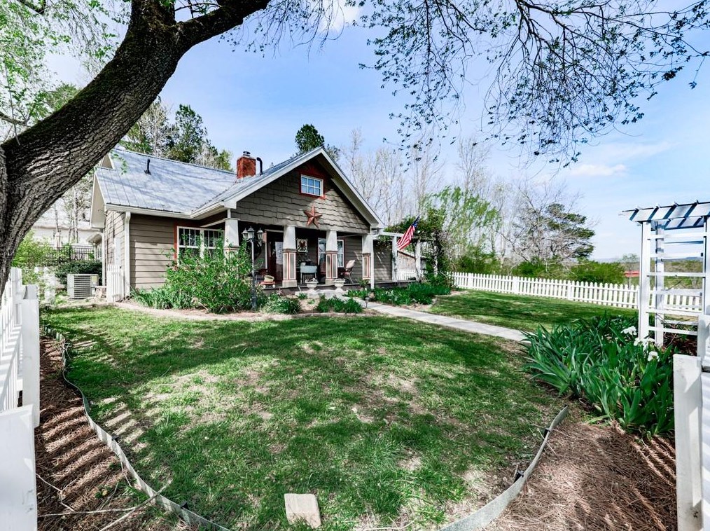 125 Collins Pl, Waleska, GA 30183-2153