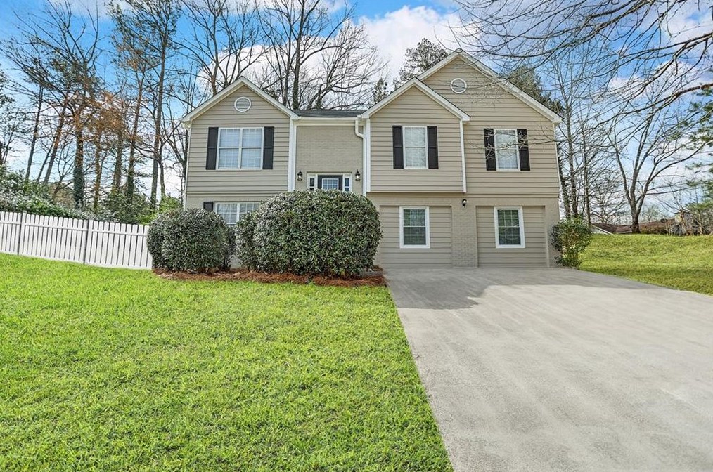 3671 Raiders Ridge Dr, Lithonia, GA 30038