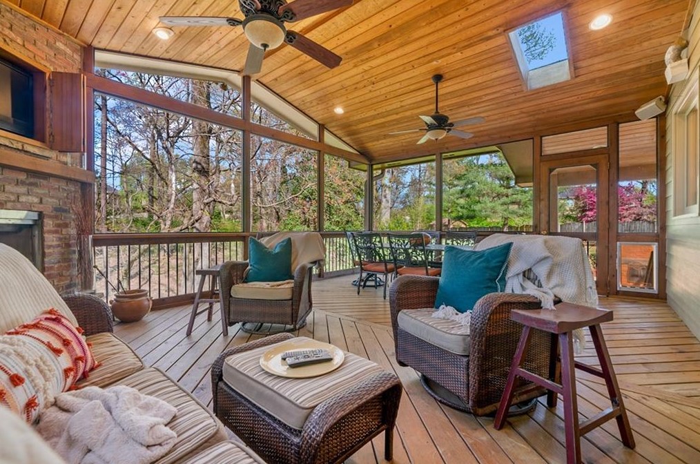 935 Whitehaven Rd, Suwanee, GA 30024