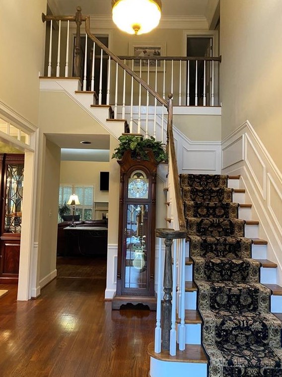 120 Willow Brook Dr, Roswell, GA 30076-3932