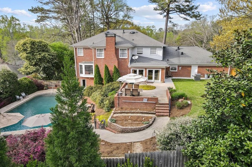 385 Riverhill Dr, Atlanta, GA 30328-3716