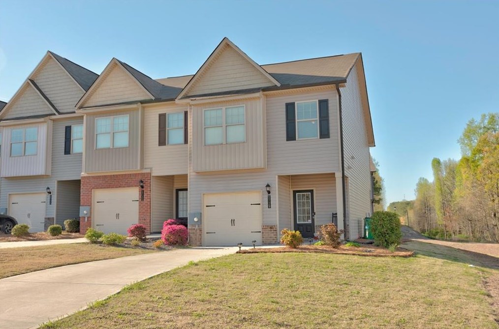 1729 Snapping Ct, Winder, GA 30680-8390
