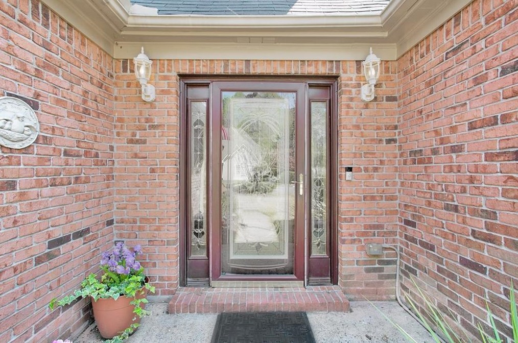 230 Glen Holly Dr, Roswell, GA 30076-4425