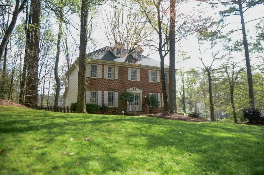 3598 Kindlewood Ln, Roswell, GA 30075-2653