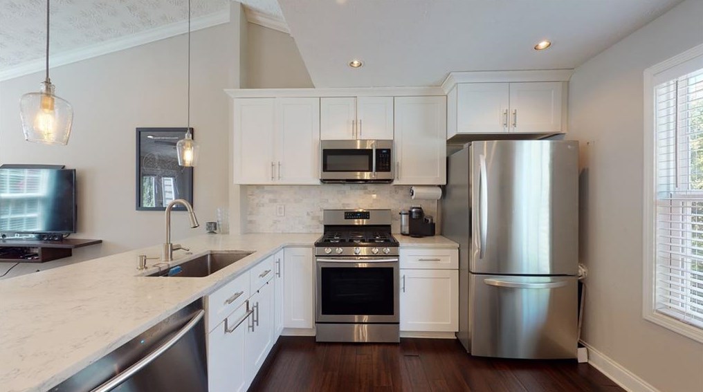 3105 Glen Knolls Ct, Alpharetta, GA 30022-8562