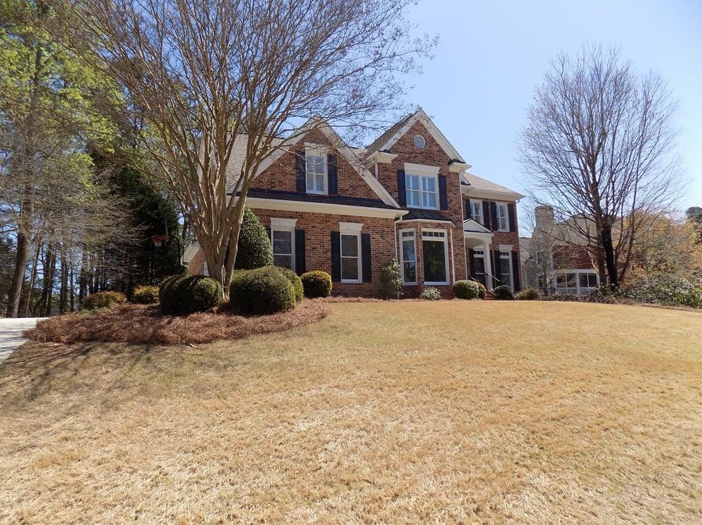 744 Vinings Estates Dr Se, Mableton, GA 30126