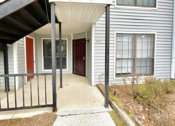 579 Windchase Ln, Stone Mountain, GA 30083