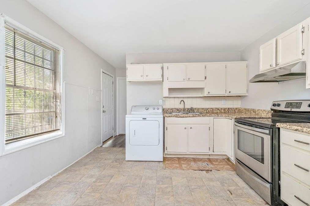 3654 Venus Pl, Atlanta GA  30331-3335 exterior