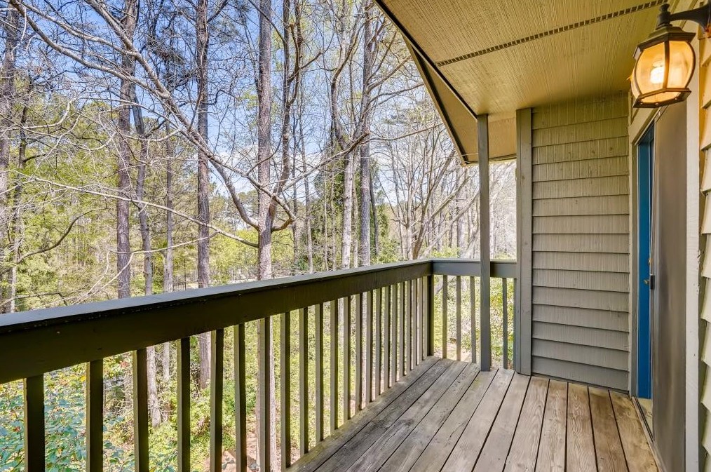 306 Tuxworth Cir, Decatur GA 30033-5602 exterior